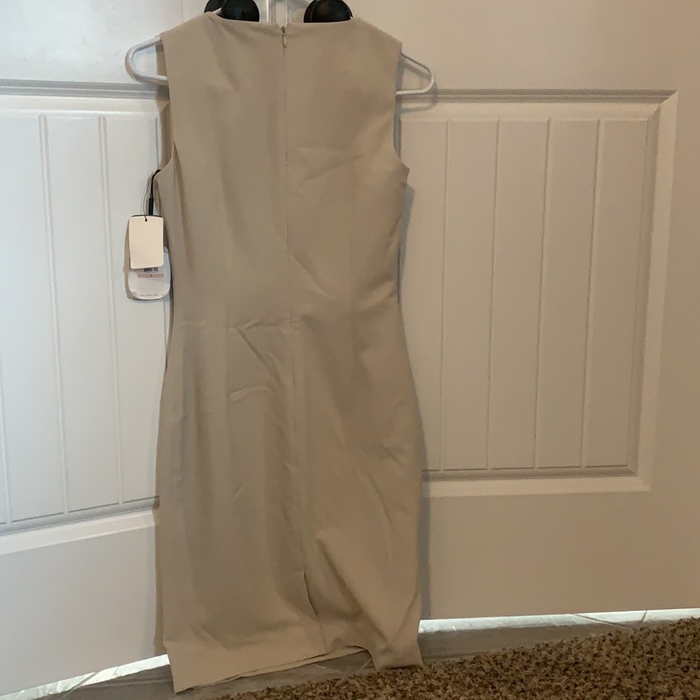 Dress - Picture 4 of 4